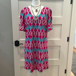 Women’s Bright and Fun Turquoise/Fuscia Shift dress, size XL, runs small